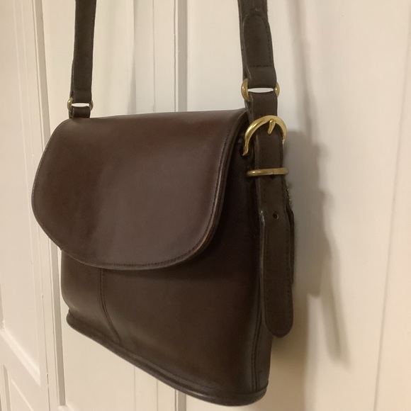 VTG Coach Equestrian Flap Bag Chocolate Brown Leather w Adjustable Buckle Straps - Picture 7 of 17